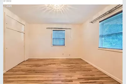 9832 N Van Houten Ave, Portland, OR 97203 - Photo 14