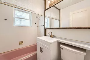 9832 N Van Houten Ave, Portland, OR 97203 - Photo 16