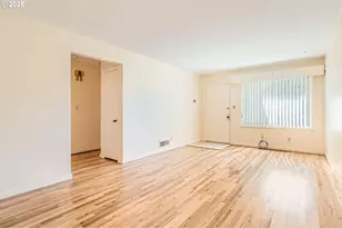 9832 N Van Houten Ave, Portland, OR 97203 - Photo 4