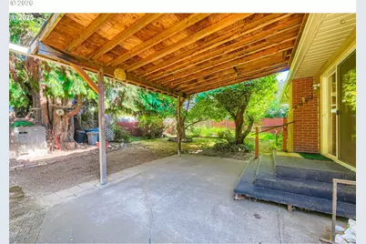 9832 N Van Houten Ave, Portland, OR 97203 - Photo 24