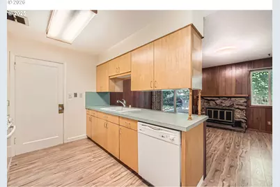 9832 N Van Houten Ave, Portland, OR 97203 - Photo 6