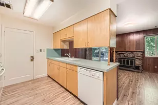 9832 N Van Houten Ave, Portland, OR 97203 - Photo 6