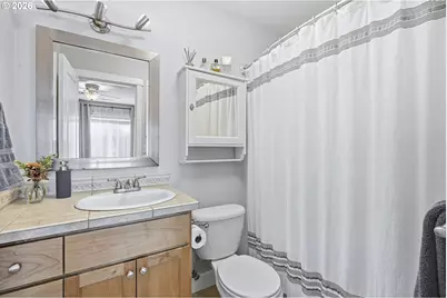 1738 N Manzanita St, Canby, OR 97013 - Photo 26