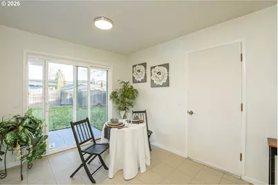 1168 Pleasant St, Springfield, OR 97477 - Photo 6