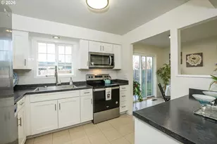 1168 Pleasant St, Springfield, OR 97477 - Photo 10