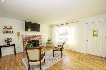 1168 Pleasant St, Springfield, OR 97477 - Photo 4