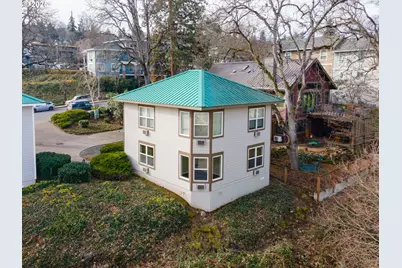 708 Columbia St, Hood River, OR 97031 - Photo 2