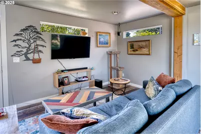 291 Warner St, Oregon City, OR 97045 - Photo 4