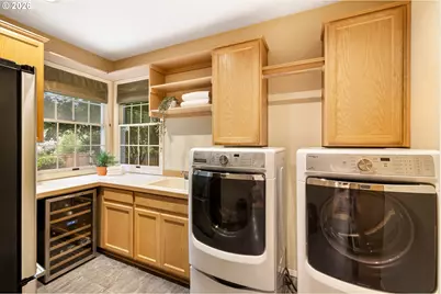 5312 Amberwood Ct, Lake Oswego, OR 97035 - Photo 24