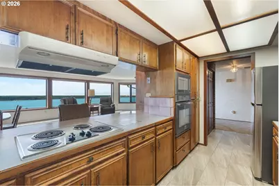 14580 Harborview Dr, Rockaway Beach, OR 97136 - Photo 18