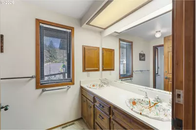 14580 Harborview Dr, Rockaway Beach, OR 97136 - Photo 32