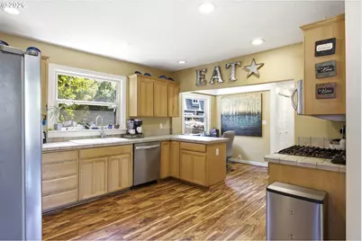 5323 SE 13th Ct, Gresham, OR 97080 - Photo 10