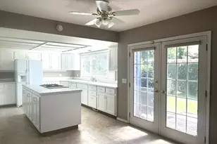 325 N Peacock Ct, Newberg, OR 97132 - Photo 6