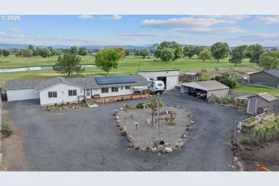 969 SW Crestview Rd, Prineville, OR 97754 - Photo 2