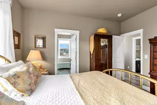 459 NE 81st Ave, Hillsboro, OR 97006 - Photo 28