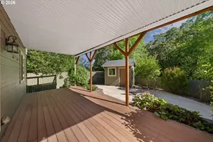 286 Winchester Creek Ave, Winchester, OR 97495 - Photo 38