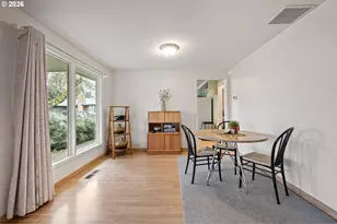 280 Regal Ct, Eugene, OR 97401 - Photo 12