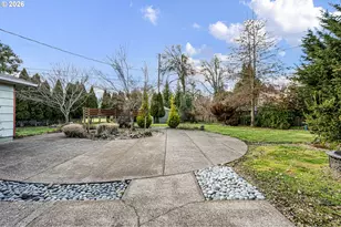 280 Regal Ct, Eugene, OR 97401 - Photo 34