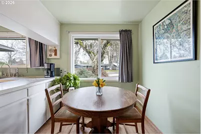 280 Regal Ct, Eugene, OR 97401 - Photo 16