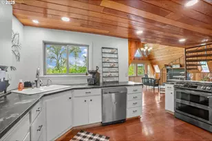 28430 Kingsbury, Lebanon, OR 97355 - Photo 24