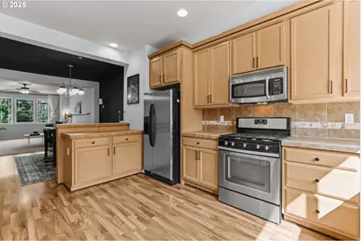 10076 SE Old Town Ct, Happy Valley, OR 97086 - Photo 18