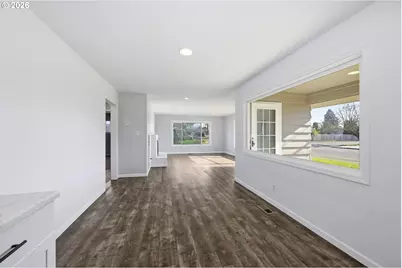 920 W 10th Ave, Junction City, OR 97448 - Photo 18