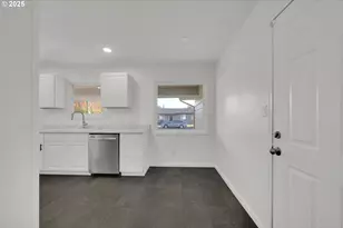 920 W 10th Ave, Junction City, OR 97448 - Photo 10