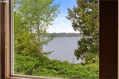 265 Waldorf Cir, Astoria, OR 97103 - Photo 6