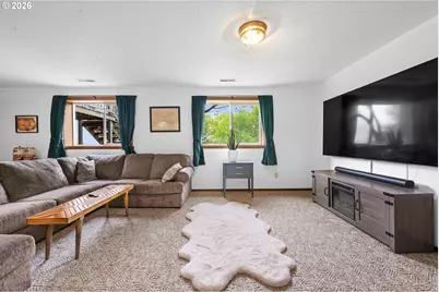 265 Waldorf Cir, Astoria, OR 97103 - Photo 46