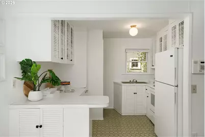 4704 SE Madison St, Portland, OR 97215 - Photo 12