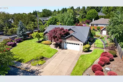 211 NW West Hills Dr, McMinnville, OR 97128 - Photo 2