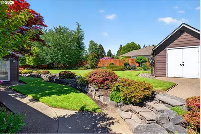 211 NW West Hills Dr, McMinnville, OR 97128 - Photo 40