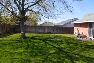 180 NE 15th Ave, Milton-Freewater, OR 97862 - Photo 8