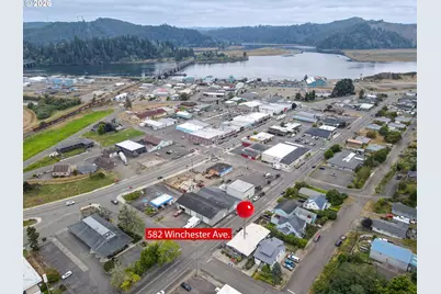 582 Winchester Ave, Reedsport, OR 97467 - Photo 10