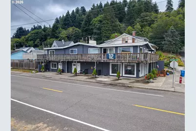 582 Winchester Ave, Reedsport, OR 97467 - Photo 4