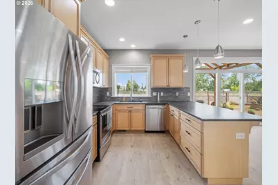 737 June Dr, Molalla, OR 97038 - Photo 8