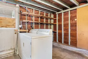2810 Harris St, Eugene, OR 97405 - Photo 14