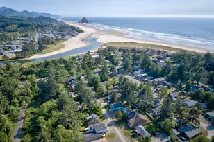 572 N Hemlock St, Cannon Beach, OR 97110 - Photo 38