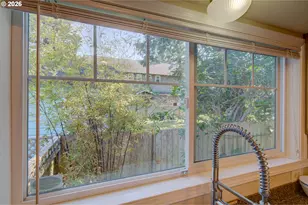 572 N Hemlock St, Cannon Beach, OR 97110 - Photo 12