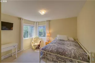 572 N Hemlock St, Cannon Beach, OR 97110 - Photo 18