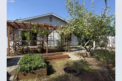 2164 24th St, Florence, OR 97439 - Photo 14