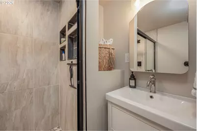 409 E Alexander St, Yacolt, WA 98675 - Photo 24
