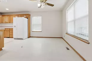 1422 SW 11th St, Troutdale, OR 97060 - Photo 8