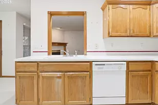 1422 SW 11th St, Troutdale, OR 97060 - Photo 14