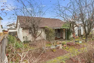 1422 SW 11th St, Troutdale, OR 97060 - Photo 34
