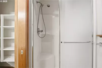 1422 SW 11th St, Troutdale, OR 97060 - Photo 26