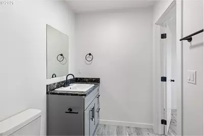 176 Allison Ave, Sutherlin, OR 97479 - Photo 16