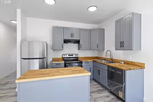 176 Allison Ave, Sutherlin, OR 97479 - Photo 8