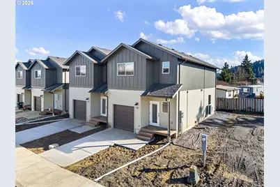 176 Allison Ave, Sutherlin, OR 97479 - Photo 2