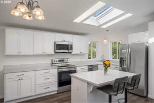 128 Evergreen Ln, Florence, OR 97439 - Photo 12